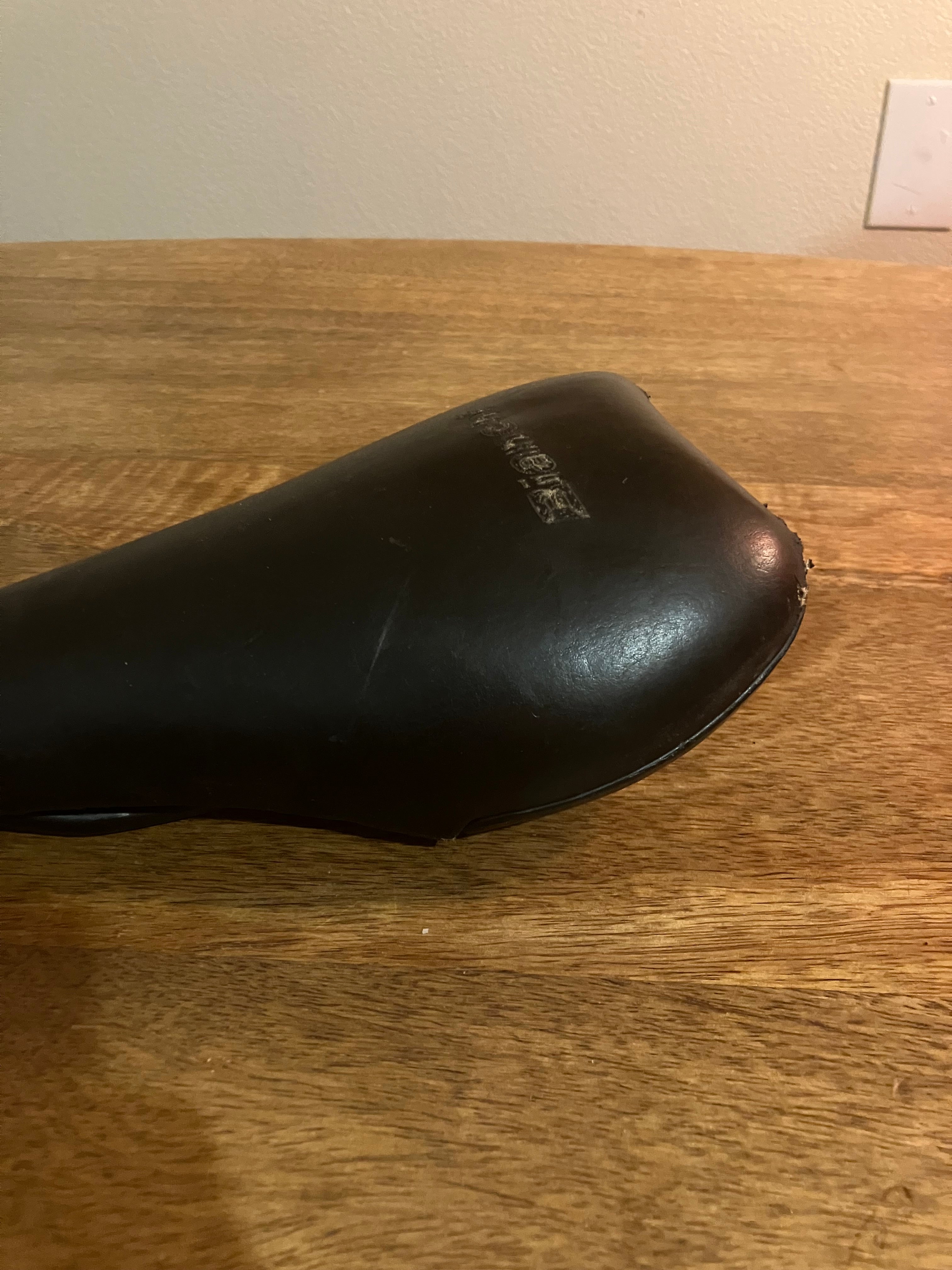 Bianchi Saddle