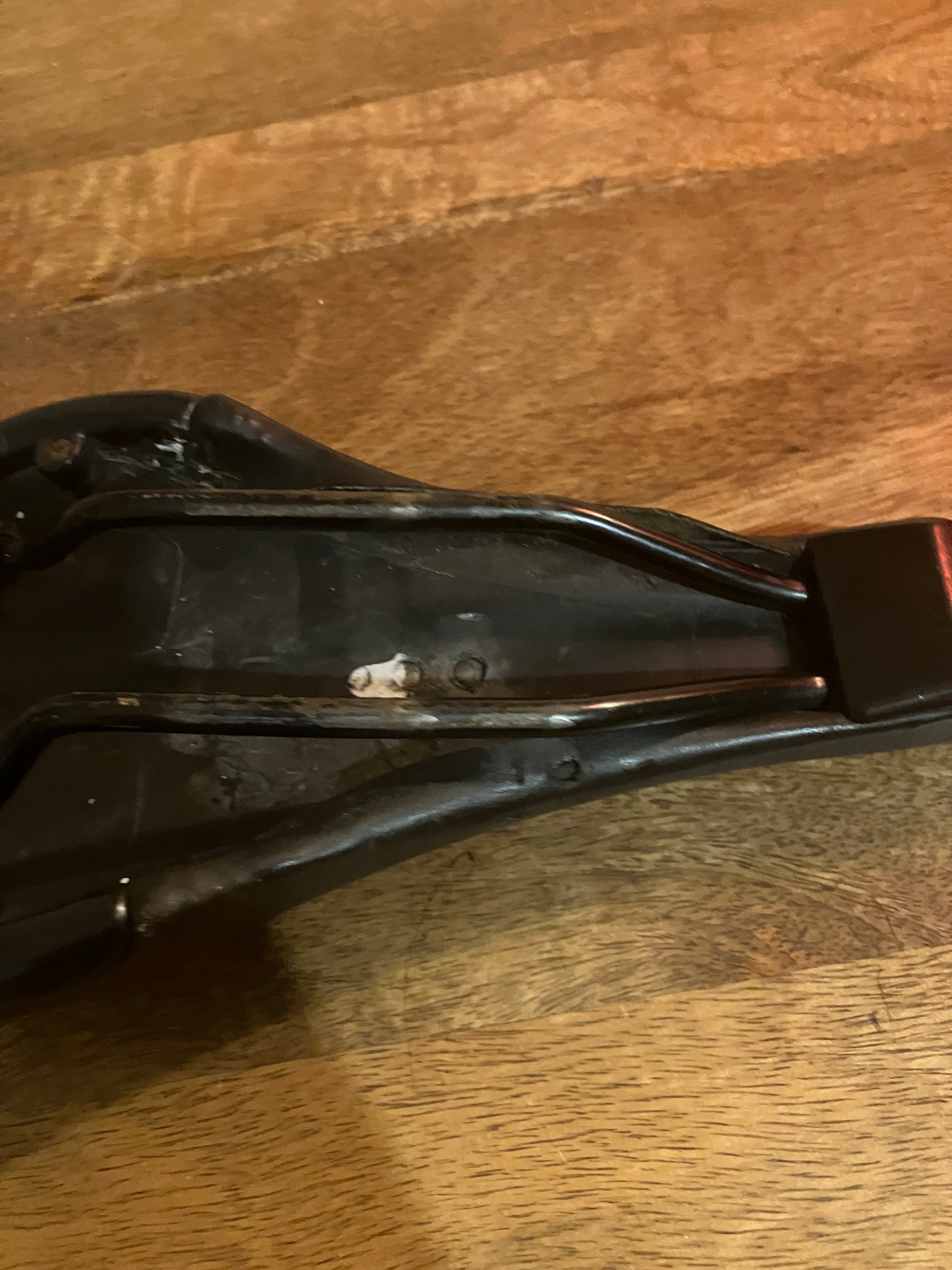 Bianchi Saddle