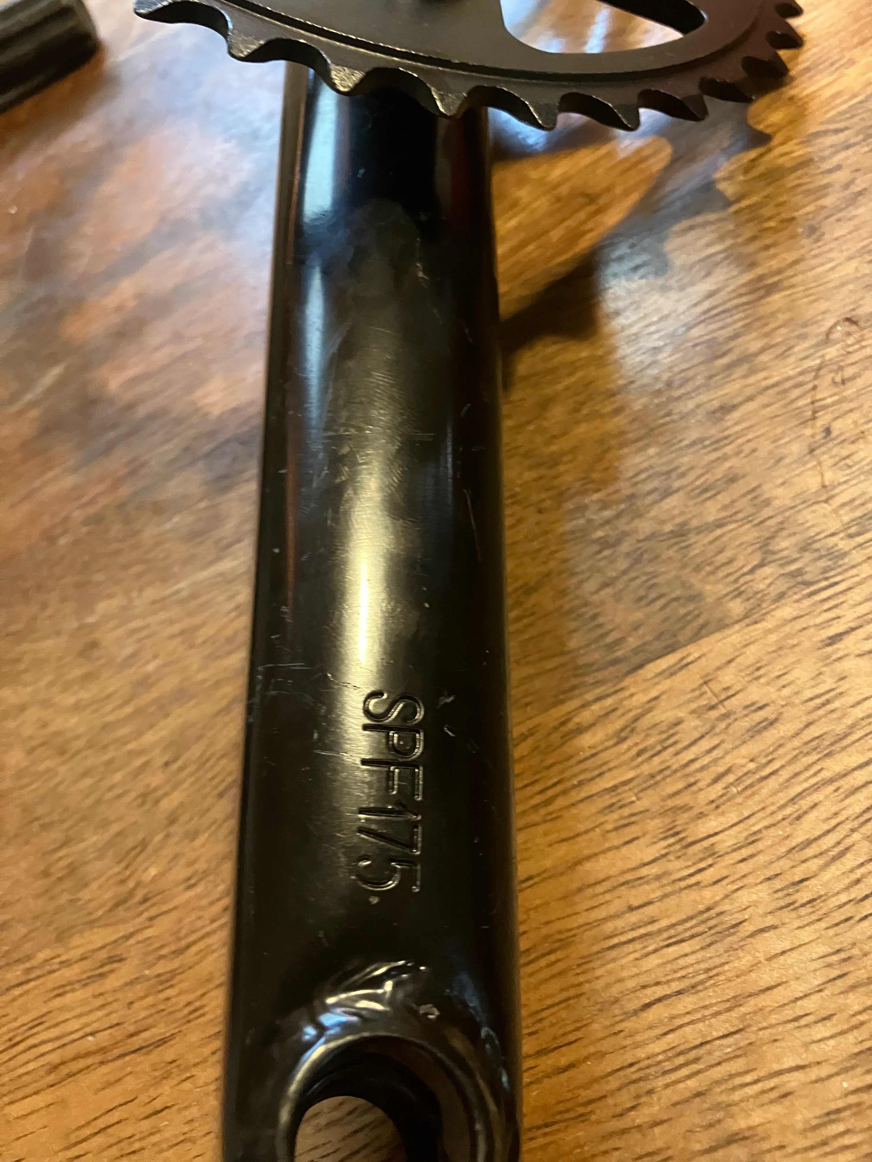 BMX Unbranded 175 Cranks with 33T Sprocket 8 Spline Mid BB